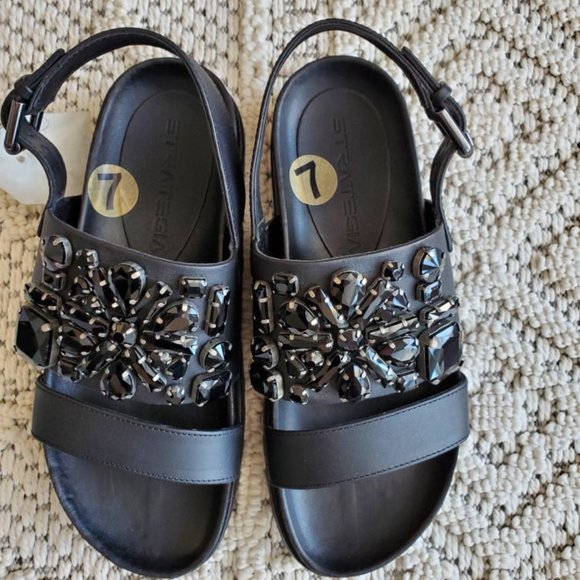 NWT Strategia leather embellished sandals - Picture 2 of 4